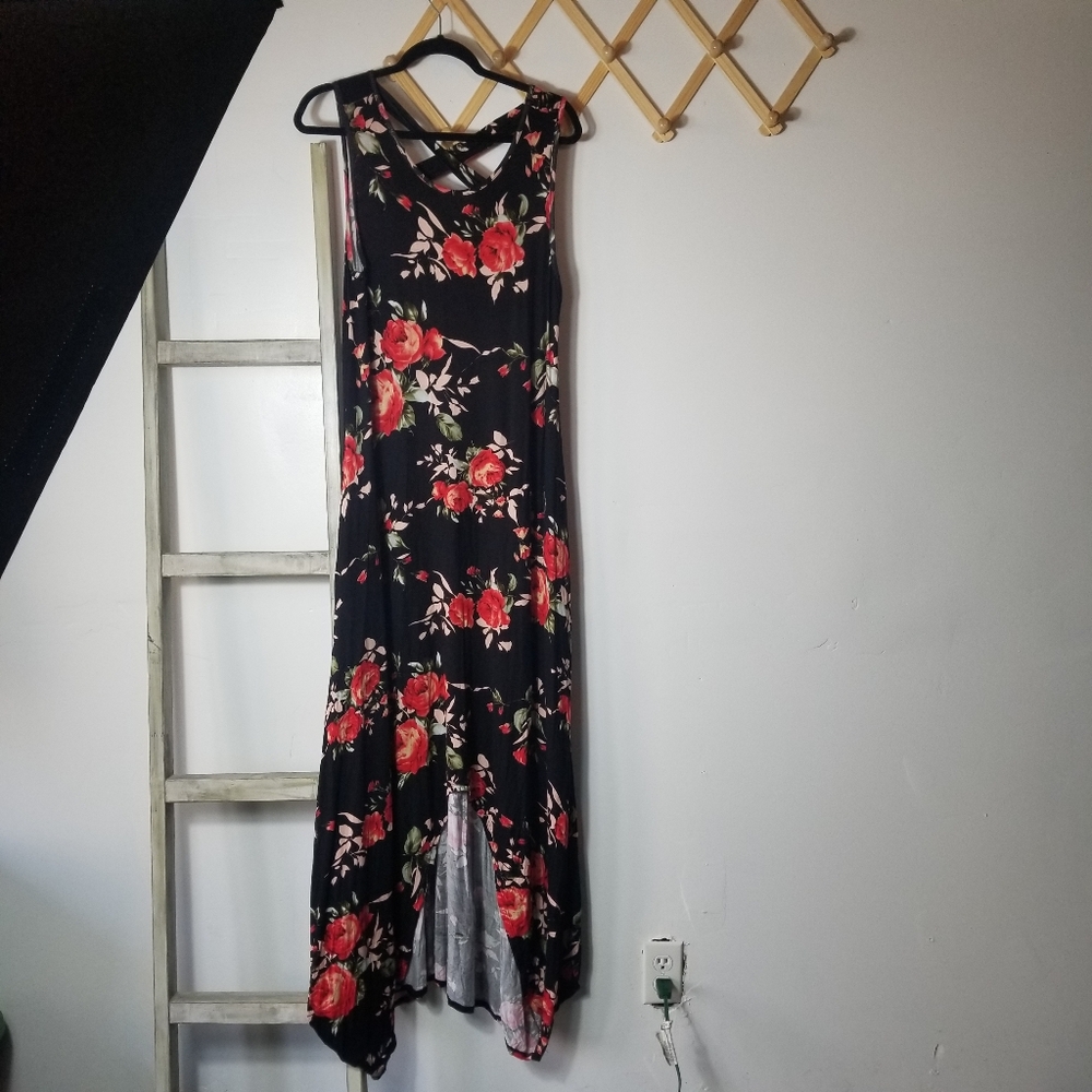 NWOT REB & J 220 WOMEN'S FLORAL SLEEVELESS MAXI DRESS SIZE MEDIUM